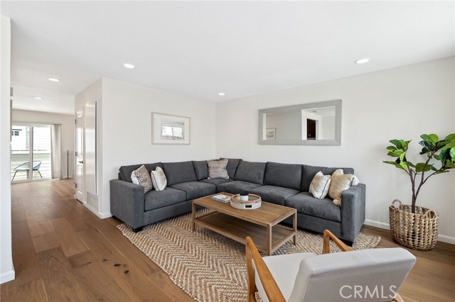 49 15th Street # A, Hermosa Beach, California 90254, 4 Bedrooms Bedrooms, ,2 BathroomsBathrooms,Residential Lease,For Rent,49 15th Street # A,CRSB24167637