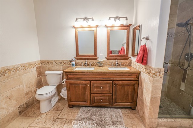 Detail Gallery Image 22 of 29 For 4970 Kester Ave #11,  Sherman Oaks,  CA 91403 - 2 Beds | 2/1 Baths