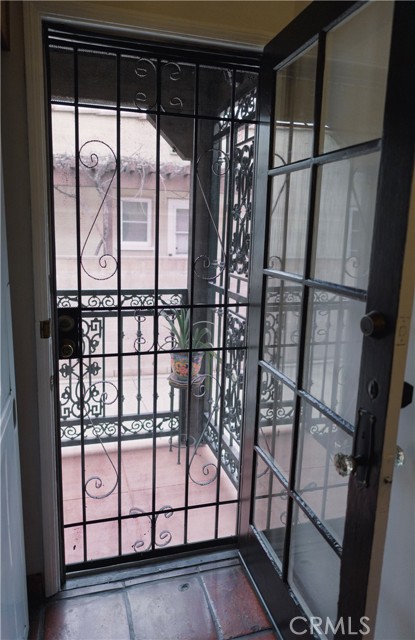 424 W 11th Street, Azusa CA: https://media.crmls.org/medias/1e7350d3-ce88-4cc0-8b11-fa97ae390be5.jpg