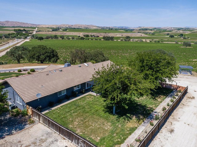 Detail Gallery Image 64 of 74 For 7790 Airport Rd, Paso Robles,  CA 93446 - 6 Beds | 5/2 Baths