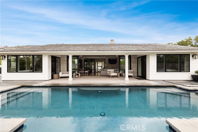 Detail Gallery Image 2 of 38 For 1 San Martin Way, Corona Del Mar,  CA 92625 - 4 Beds | 2/1 Baths