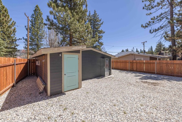 Detail Gallery Image 35 of 35 For 736 W Aeroplane Bld, Big Bear City,  CA 92314 - 3 Beds | 2 Baths