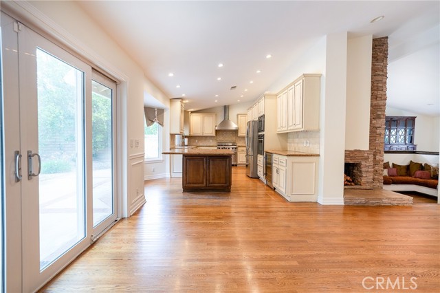 Detail Gallery Image 13 of 42 For 18337 Chatham Ln, Porter Ranch,  CA 91326 - 4 Beds | 2/1 Baths
