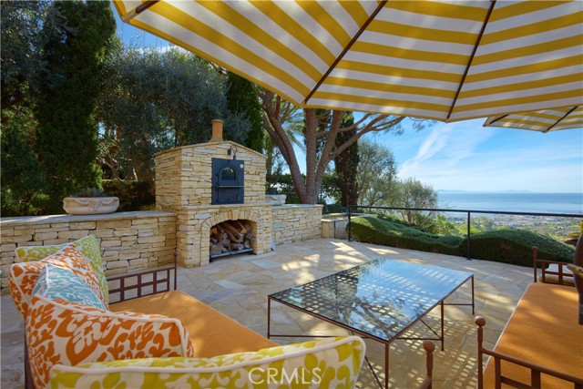 5 Pelican Vista Drive, Newport Coast CA: https://media.crmls.org/medias/1e76520b-a064-4fc9-bb9d-b4c0be3d94a8.jpg