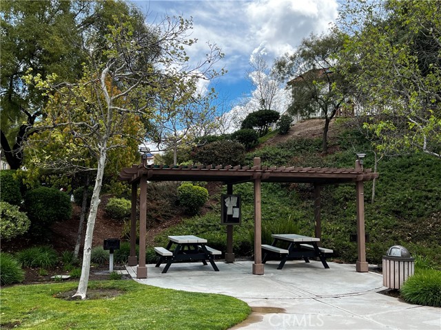 Detail Gallery Image 59 of 60 For 26662 Isabella Pkwy, Canyon Country,  CA 91351 - 4 Beds | 2/1 Baths