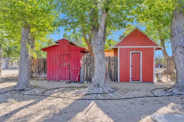 Detail Gallery Image 57 of 68 For 10298 Custer Ave, Lucerne Valley,  CA 92356 - 5 Beds | 2/1 Baths