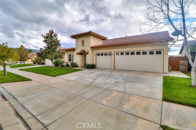 Detail Gallery Image 1 of 1 For 11579 Deerfield Dr, Yucaipa,  CA 92399 - 4 Beds | 3 Baths
