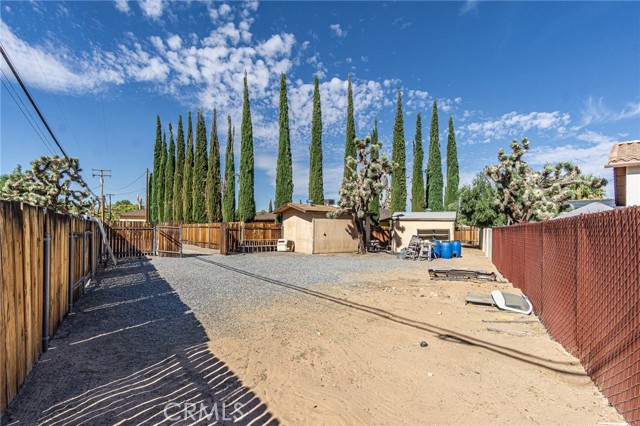 Detail Gallery Image 27 of 47 For 20407 Eyota Ln, Apple Valley,  CA 92308 - 3 Beds | 2 Baths