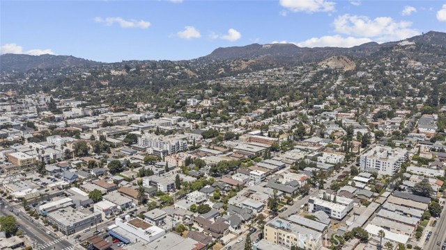 1727 N Kenmore Avenue, Los Angeles CA: https://media.crmls.org/medias/1e77d7ba-8b58-4a00-98b2-f0a12c9a53c9.jpg