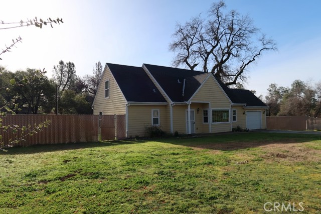 Detail Gallery Image 3 of 32 For 28 Hurleton, Oroville,  CA 95966 - 3 Beds | 3 Baths