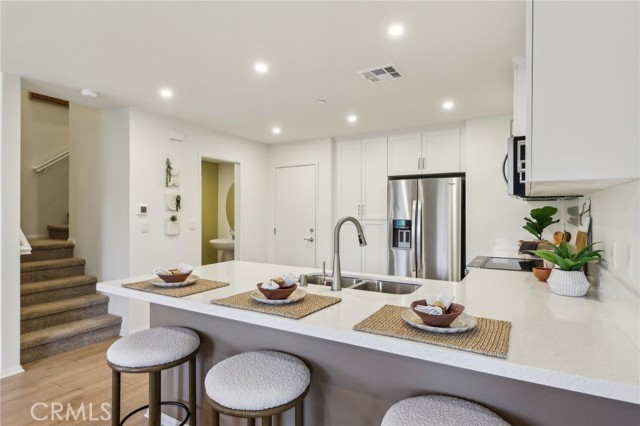 Detail Gallery Image 7 of 18 For 15535 April Dawn Way #3,  Fontana,  CA 92336 - 3 Beds | 2/1 Baths