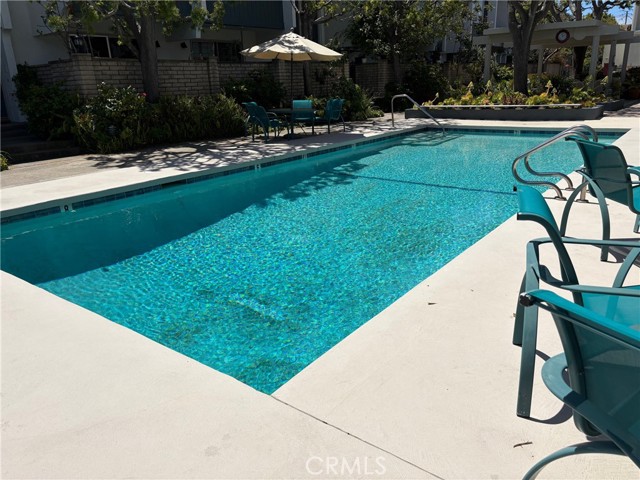 Detail Gallery Image 1 of 24 For 13230 Fiji Way #F,  Marina Del Rey,  CA 90292 - 2 Beds | 2/1 Baths