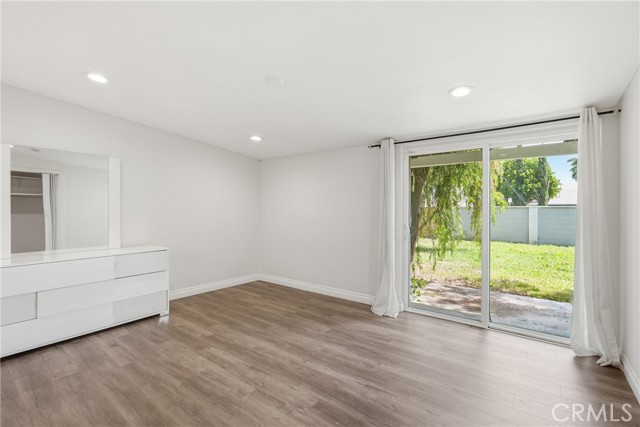 Detail Gallery Image 18 of 44 For 8647 Corbin Ave, Winnetka,  CA 91306 - 5 Beds | 3/1 Baths