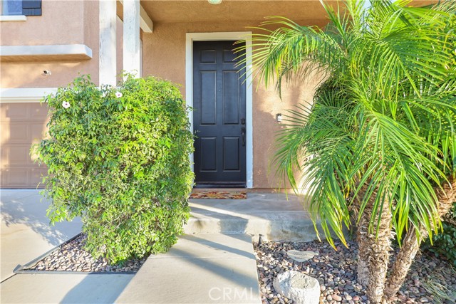 Detail Gallery Image 2 of 72 For 29724 Castlebury, Castaic,  CA 91384 - 4 Beds | 3 Baths