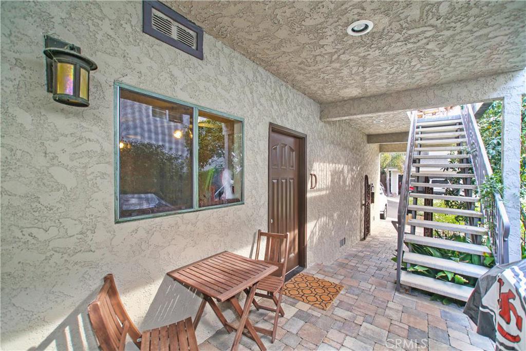 MLS #OC25185346 img 5