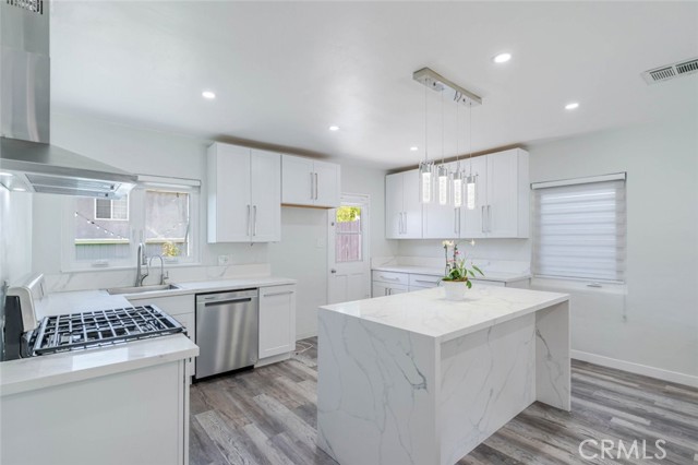 Detail Gallery Image 8 of 30 For 10777 Mountair Ave, Tujunga,  CA 91042 - 2 Beds | 1 Baths