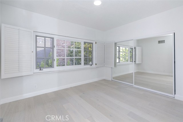 Detail Gallery Image 50 of 74 For 6037 Little Oak Ln, Woodland Hills,  CA 91367 - 5 Beds | 5 Baths