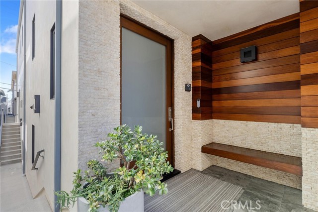 Detail Gallery Image 7 of 67 For 308 17th St, Manhattan Beach,  CA 90266 - 4 Beds | 3/1 Baths