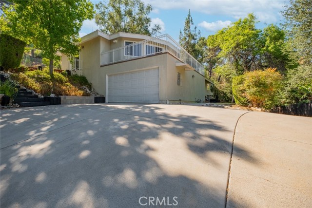 9530 Wheatland Avenue, Shadow Hills CA: https://media.crmls.org/medias/1e79bb72-0be3-4af3-833b-2629043b8ec4.jpg