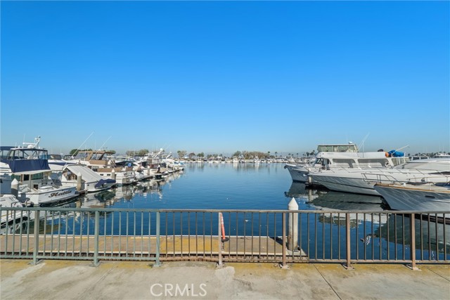 Detail Gallery Image 33 of 35 For 2872 Coast Cir #303,  Huntington Beach,  CA 92649 - 2 Beds | 2 Baths