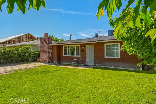 Detail Gallery Image 3 of 39 For 1054 W 24th, Merced,  CA 95340 - 3 Beds | 1 Baths
