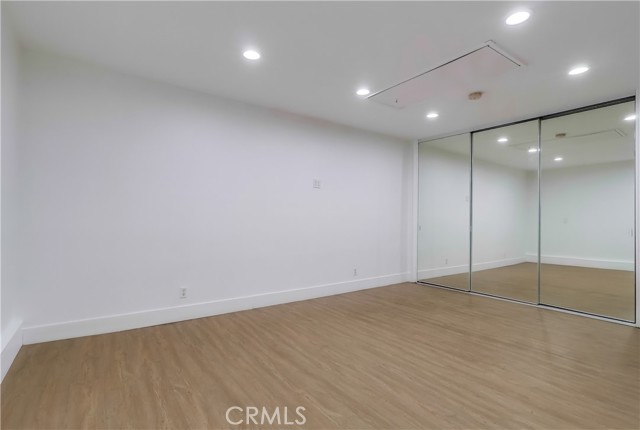 5528 Voletta Place, Valley Village CA: https://media.crmls.org/medias/1e7b14bc-b0b8-4ab5-8d5f-edede11d6d64.jpg