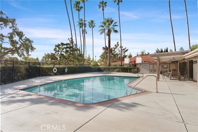 5552 Via Dos Cerros, Riverside CA: https://media.crmls.org/medias/1e7bd762-ae84-4966-85ad-d40d5b5e7c34.jpg