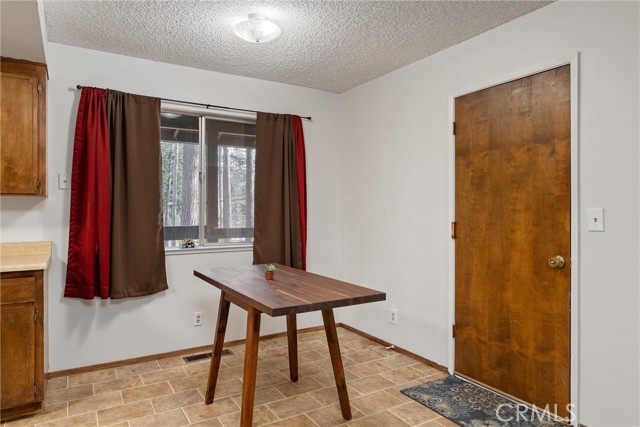 Detail Gallery Image 18 of 47 For 15353 Forest Ranch Way, Forest Ranch,  CA 95942 - 2 Beds | 1 Baths