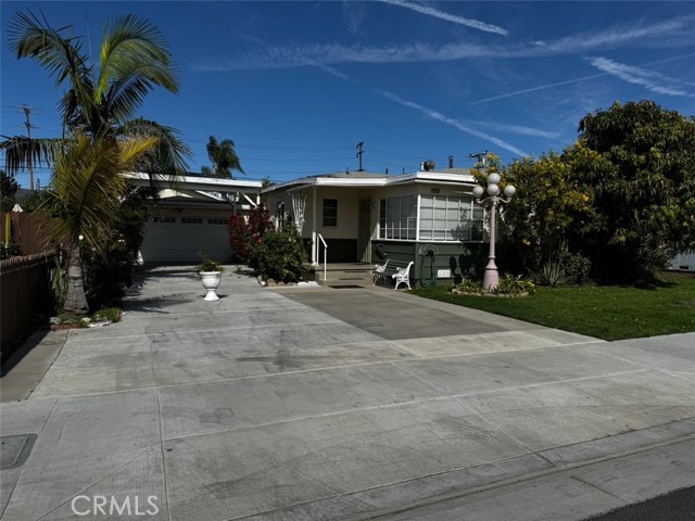 Front Image Thumbnail for CRDW26044073