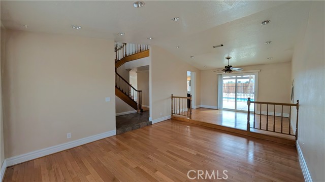 Detail Gallery Image 16 of 49 For 13055 Riverview Dr, Victorville,  CA 92395 - 3 Beds | 2/1 Baths