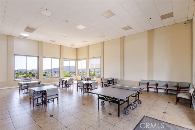 343 Pioneer Drive, Glendale CA: https://media.crmls.org/medias/1e7db458-90e0-4bfb-88c9-33dc513bf5dc.jpg