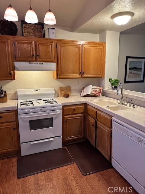 Detail Gallery Image 2 of 22 For 33467 Viewpoint, Wildomar,  CA 92595 - 3 Beds | 2 Baths