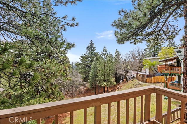 Detail Gallery Image 16 of 39 For 1803 Nob Hill Dr, Running Springs,  CA 92382 - 3 Beds | 2 Baths