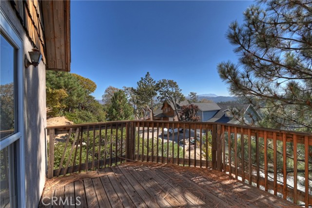 Detail Gallery Image 19 of 45 For 26589 Amador, Lake Arrowhead,  CA 92352 - 4 Beds | 3 Baths