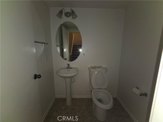 https://media.crmls.org/medias/1e7f96e7-8b7f-4abc-8658-586711ee61a4.jpg