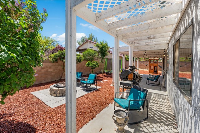 3046 W Avenue J4, Lancaster CA: https://media.crmls.org/medias/1e7fae46-585e-460c-b8e5-ca2281ad33c7.jpg