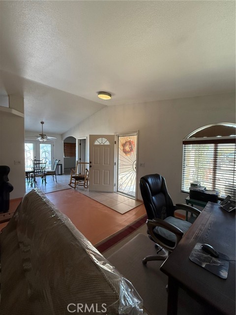 Detail Gallery Image 3 of 20 For 6650 Ivanpah Ave, Twentynine Palms,  CA 92277 - 3 Beds | 2 Baths