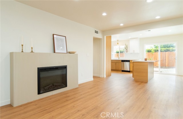 5808 Adele Avenue, Whittier CA: https://media.crmls.org/medias/1e808774-cb39-4755-b7b4-c46751462f31.jpg
