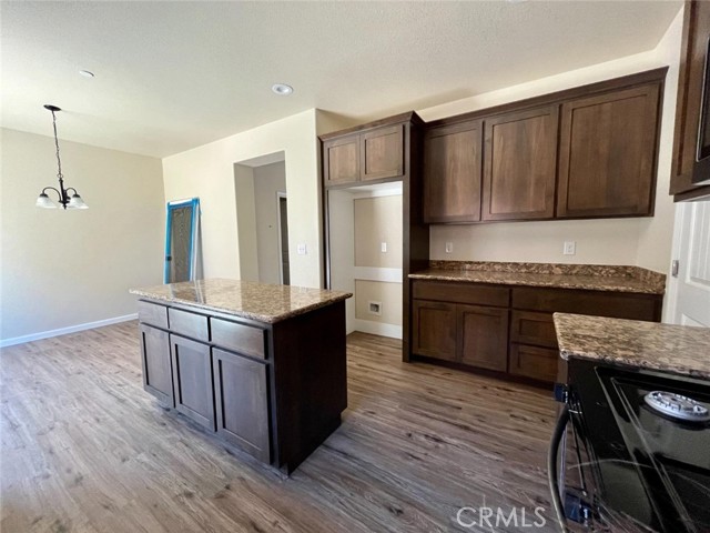 Detail Gallery Image 9 of 19 For 3668 Newport Ave, Merced,  CA 95348 - 4 Beds | 2/1 Baths