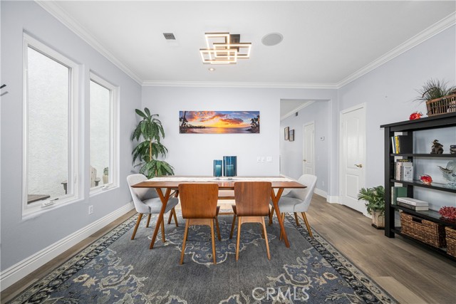 Image 17 of 72 For 1713 Electric Avenue