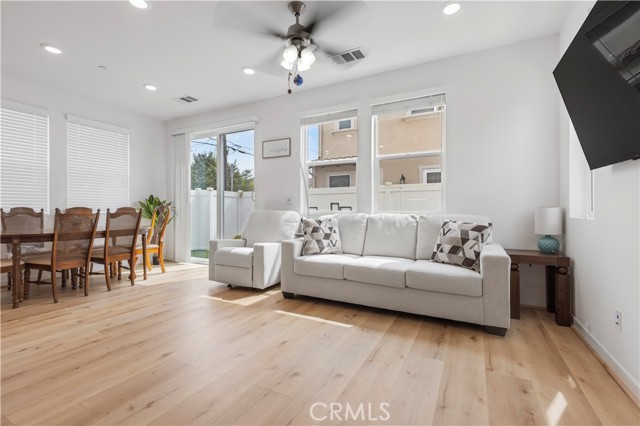 Detail Gallery Image 7 of 47 For 1544 W Plaza Del Amo, Torrance,  CA 90501 - 3 Beds | 2/1 Baths