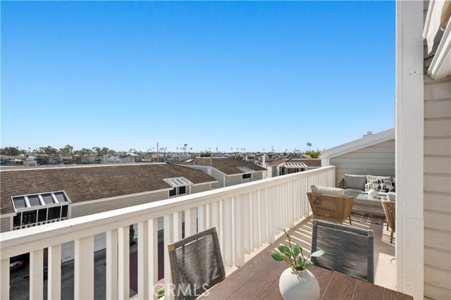 Detail Gallery Image 17 of 37 For 990 Bayside Cove #609,  Newport Beach,  CA 92660 - 3 Beds | 2 Baths