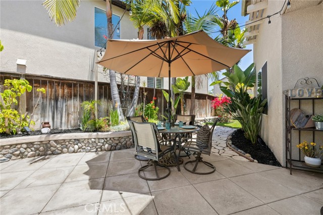 68 Radiance Lane, Rancho Santa Margarita CA: https://media.crmls.org/medias/1e83c359-a502-4d9b-86f2-8df90cf0ea92.jpg