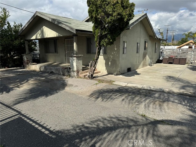 Detail Gallery Image 5 of 12 For 1010 W Base Line St, San Bernardino,  CA 92411 - 6 Beds | 2 Baths