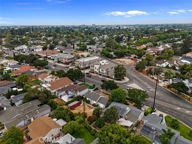 4306 W Verdugo Ave, Burbank CA: https://media.crmls.org/medias/1e83dbc3-bb98-4685-ad52-f89798db6c2d.jpg