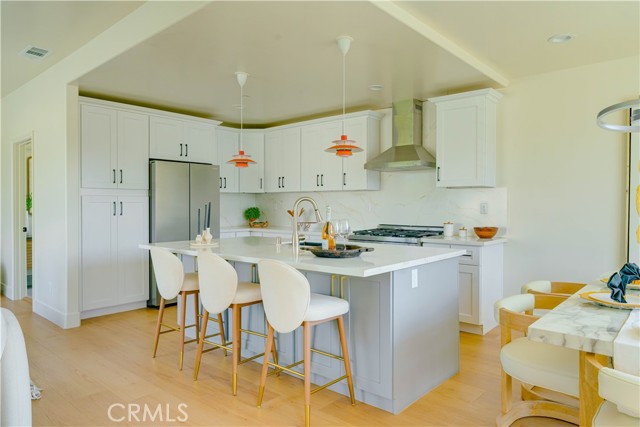 712 N Chestnut Avenue, Los Angeles CA: https://media.crmls.org/medias/1e83dc50-1d9b-48c9-855d-76bd64b6cd24.jpg