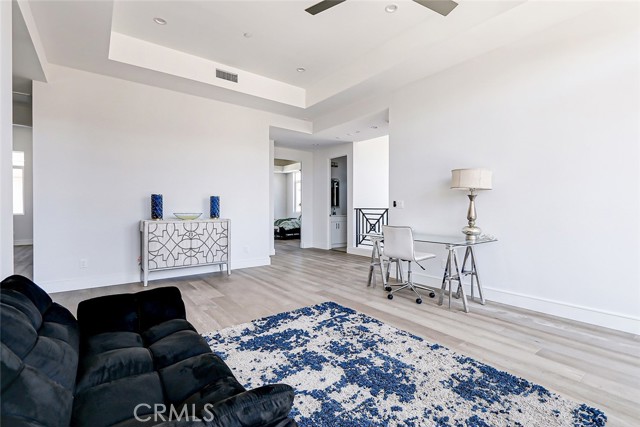 Detail Gallery Image 22 of 41 For 2321 Clark Ln #B,  Redondo Beach,  CA 90278 - 4 Beds | 4/1 Baths