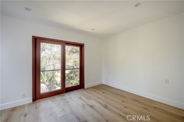 811 Maltman Avenue, Los Angeles CA: https://media.crmls.org/medias/1e8426c0-81ce-4ce6-beac-11dd993d1aa9.jpg