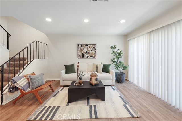 1634 Iowa Street, Costa Mesa CA: https://media.crmls.org/medias/1e842972-0b02-4a7d-b113-1b9c9d06b16d.jpg
