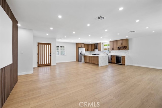 Detail Gallery Image 8 of 38 For 22306 Marlin Pl, Canoga Park,  CA 91303 - 4 Beds | 3 Baths
